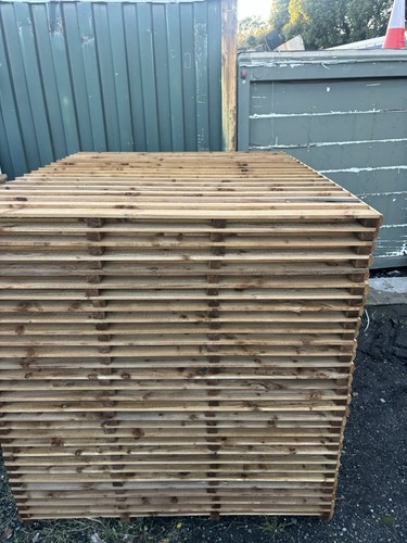 Vertical feather edge - vertical,