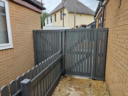 Recycled plastic fence slats - plastic,